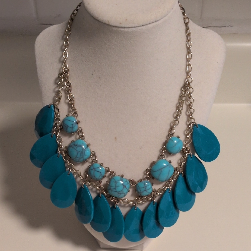 Chic Gold Chain Turquoise Statement‎ Necklace 18"